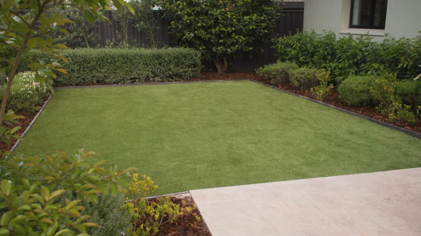 Beautiful artificial grass installation in Burbank, CA backyard