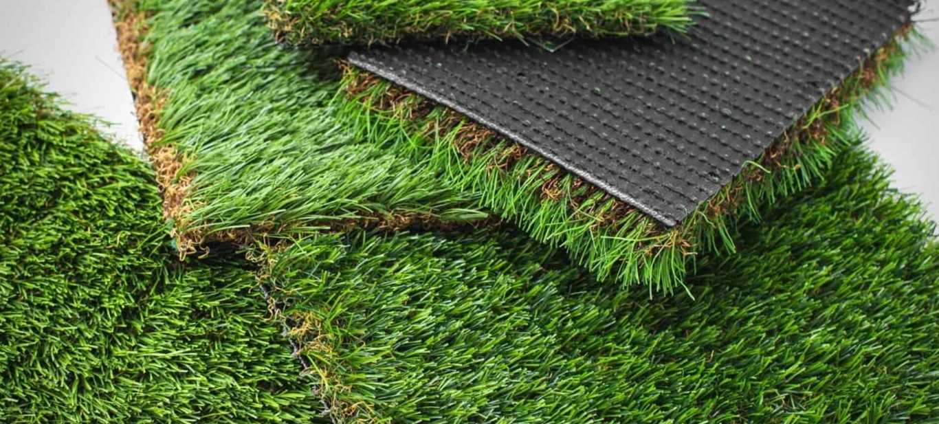 High-quality artificial grass samples and rolls available in Burbank, CA